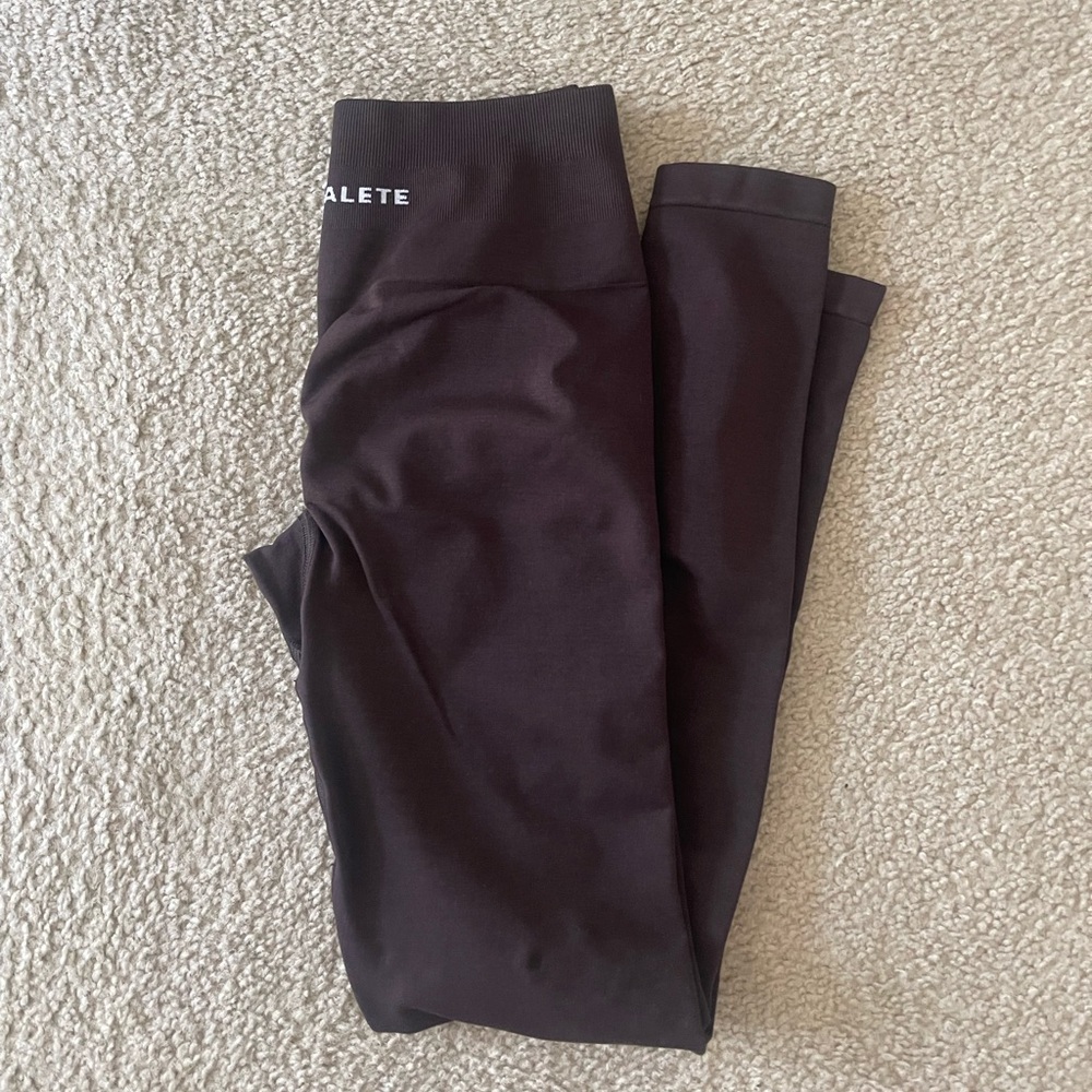 Used ALPHALETE Amplify leggings